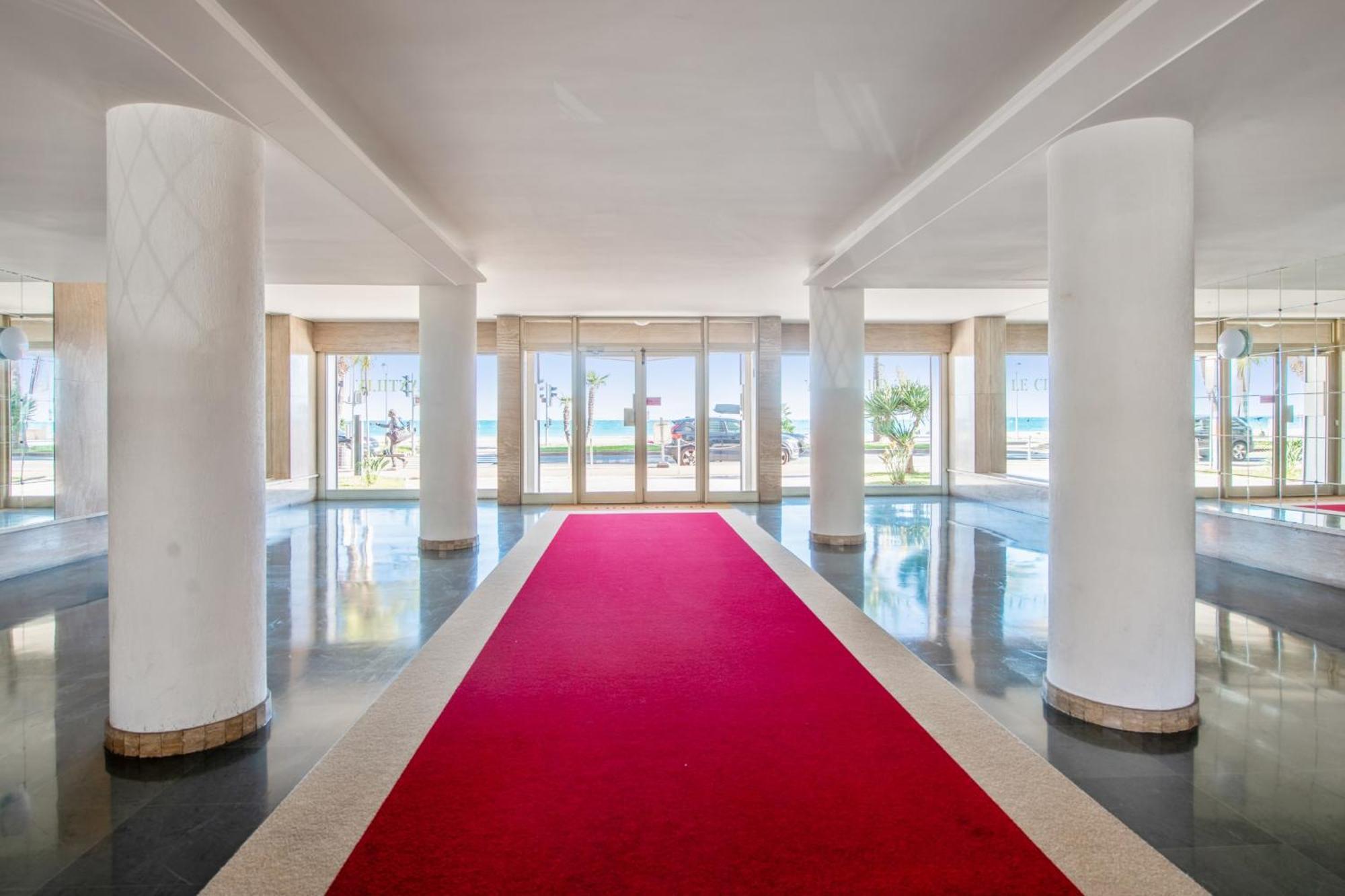 Le Balcon Sur La Baie - Welkeys Apartment กาญเนอ-ซูร์-แมร์ ภายนอก รูปภาพ
